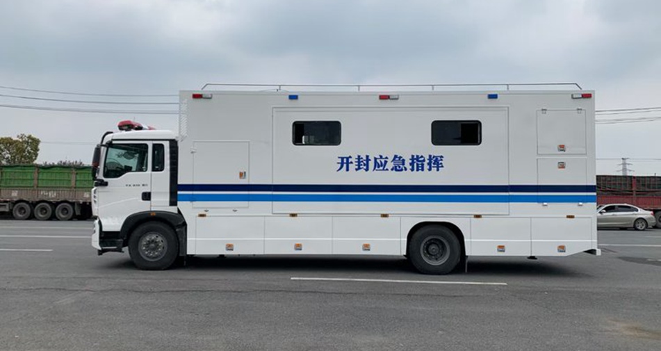 重汽豪沃應急指揮車